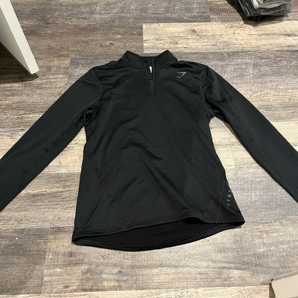 Large black gym shark half zip up